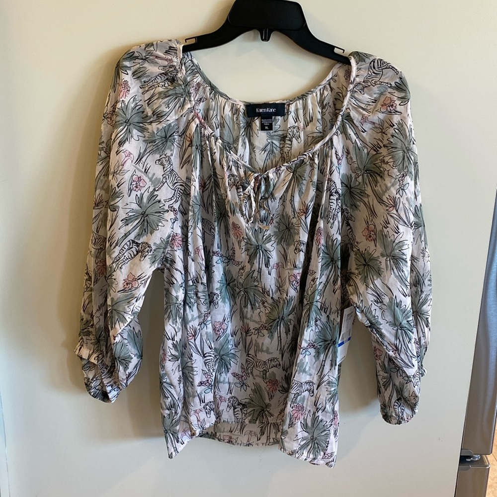 NWT Karen Kane Floral Peasant Top